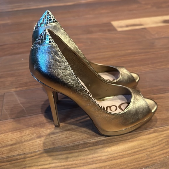 Sam Edelman Gold Peep Toe Pumps - Picture 3 of 6